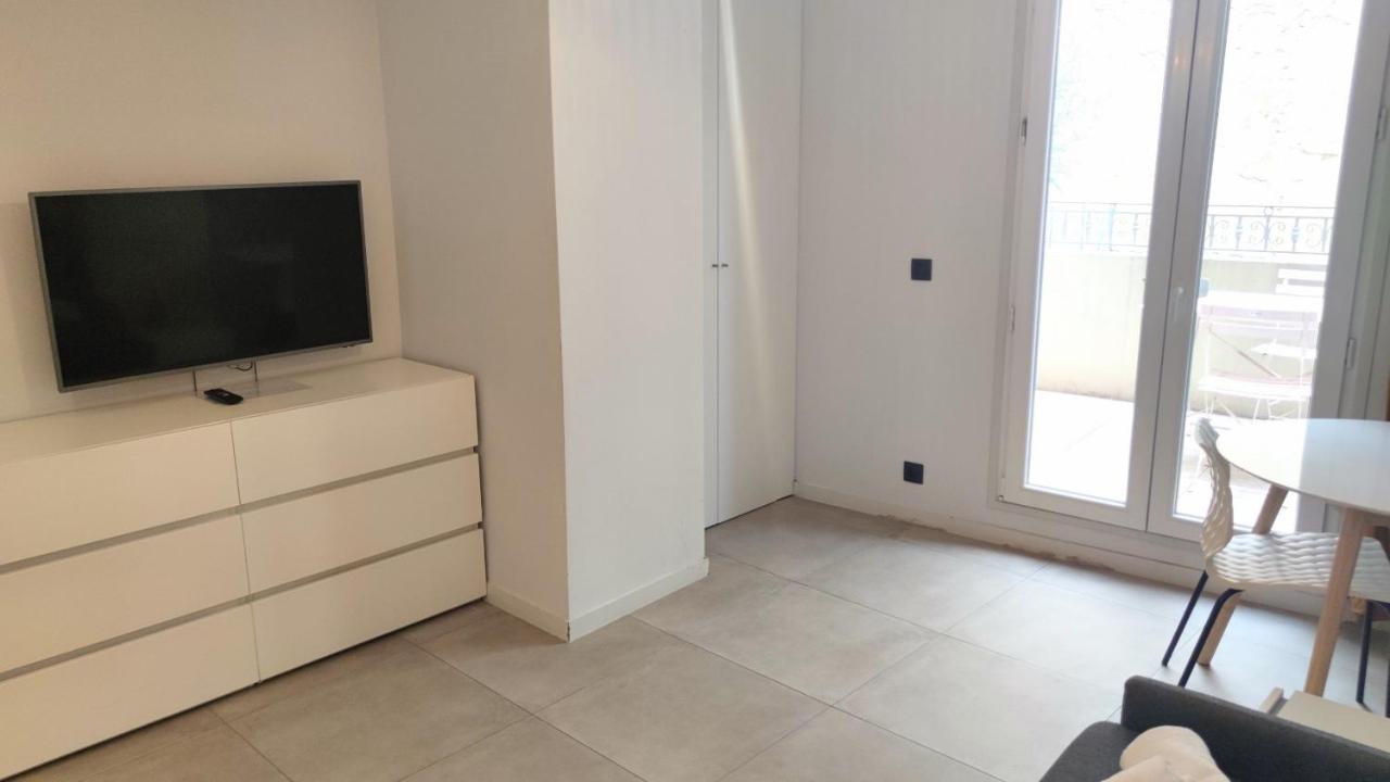 Studio Terrasse Proche Mer 105 Apartment *